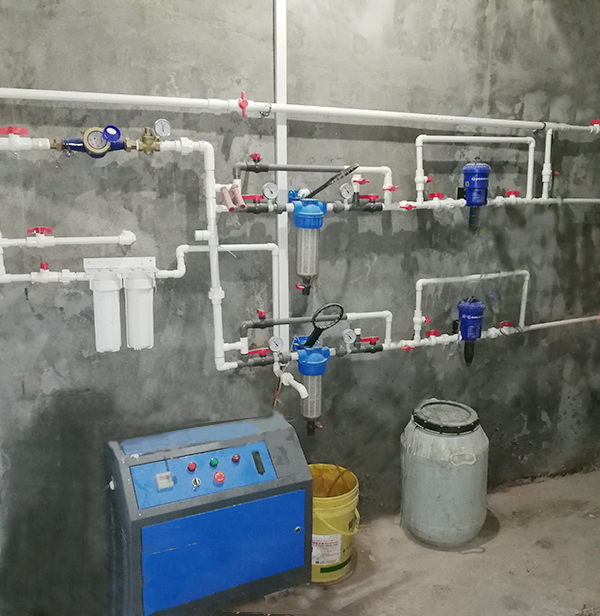 蛋雞自動(dòng)飲水系統(tǒng) 蛋雞自動(dòng)飲水系統(tǒng)